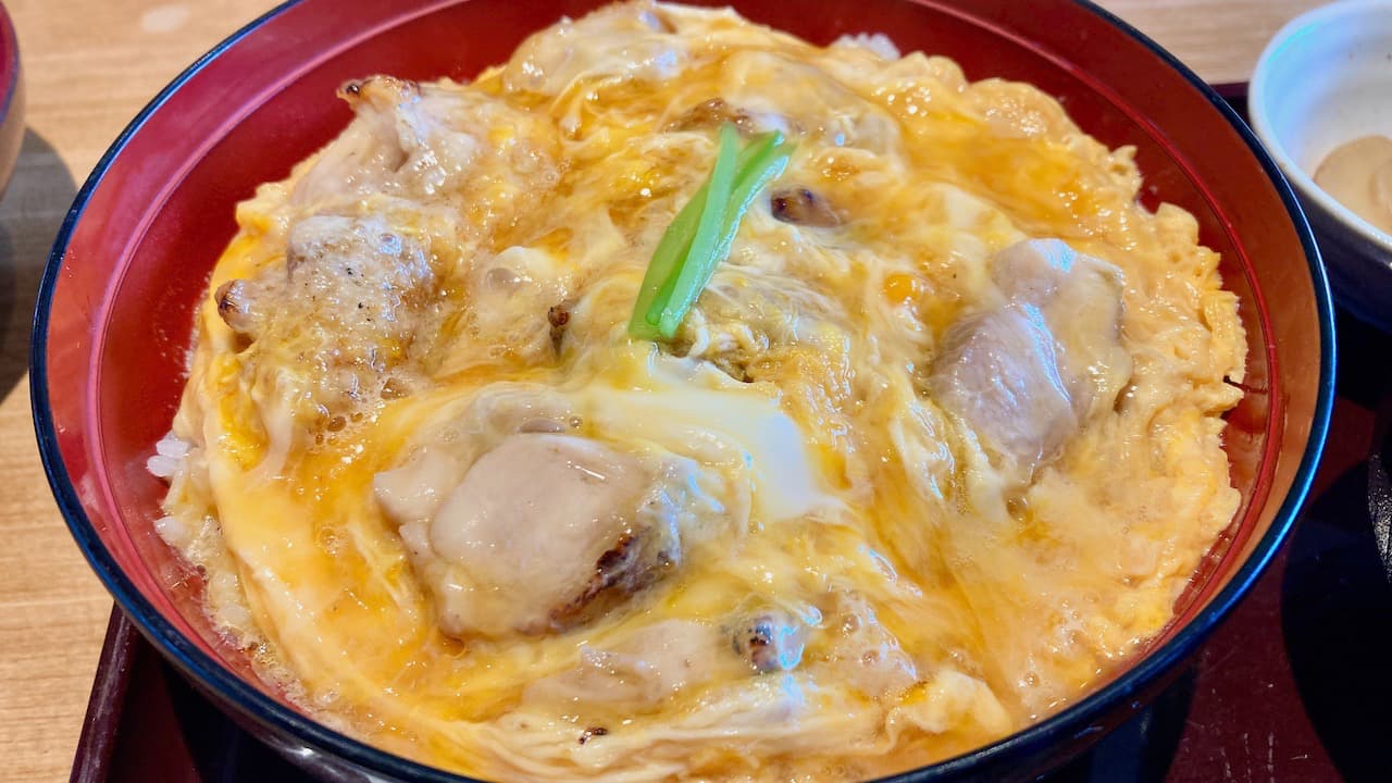 新浦安「串と水炊 旬や」の親子丼